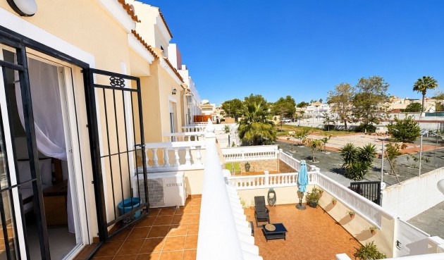Brukt - Town House -
Campoamor - Costa Blanca