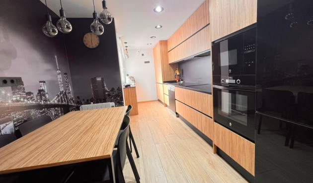 Resale - Quad House -
Torrevieja - Carrefour