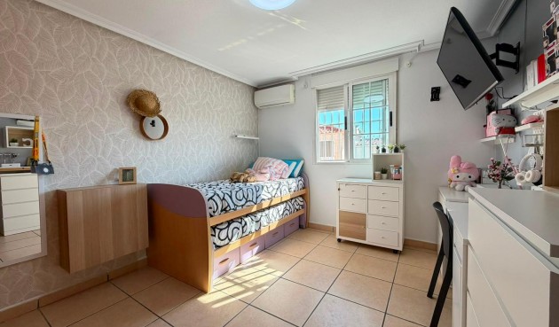 Resale - Quad House -
Torrevieja - Carrefour