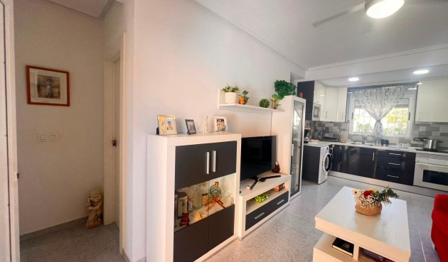 Resale - Bungalow -
Torrevieja - Torrejón