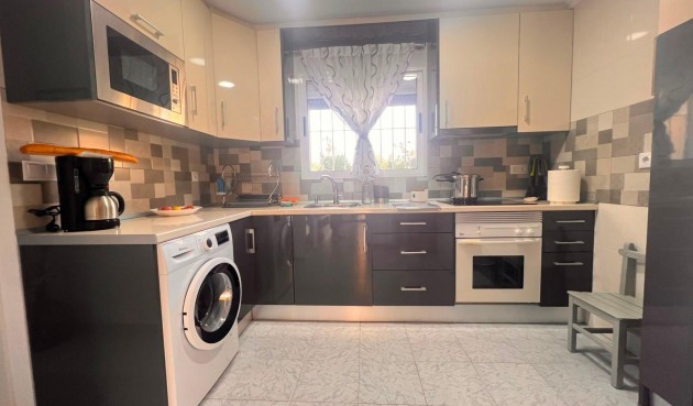 Resale - Bungalow -
Torrevieja - Torrejón