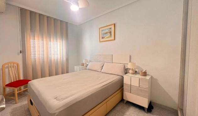 Resale - Bungalow -
Torrevieja - Torrejón