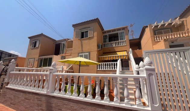Resale - Bungalow -
Torrevieja - Torrejón