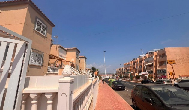 Resale - Bungalow -
Torrevieja - Torrejón