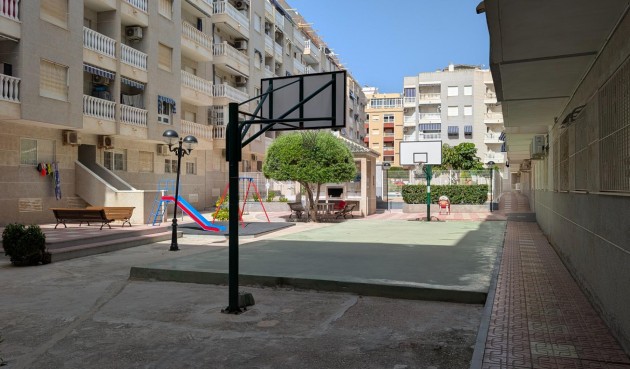 Resale - Apartment -
Torrevieja - Estacion De Autobuses