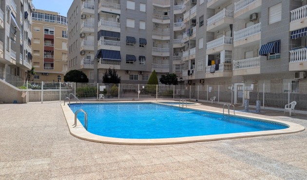 Resale - Apartment -
Torrevieja - Estacion De Autobuses