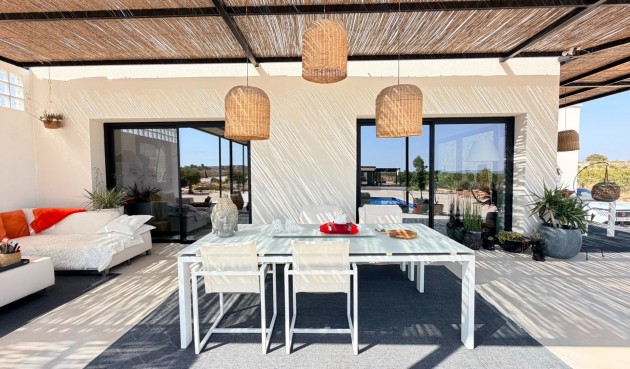 Resale - Villa -
Pinoso - Inland