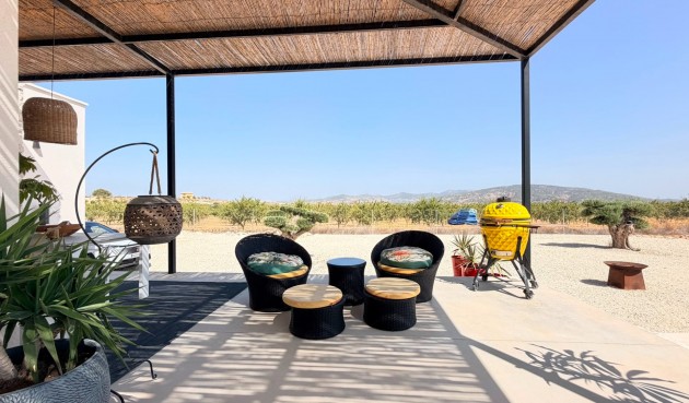 Resale - Villa -
Pinoso - Inland