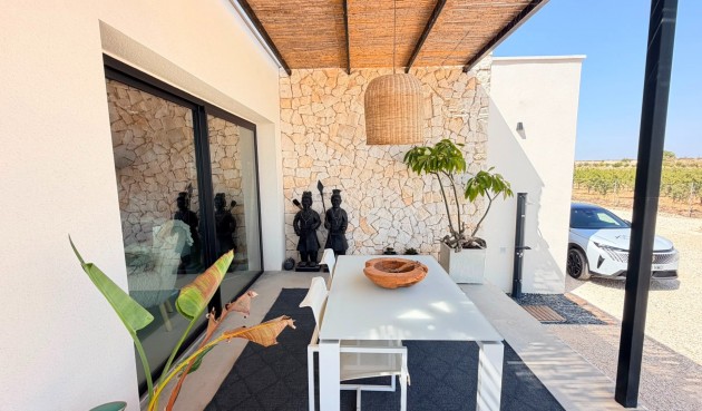 Resale - Villa -
Pinoso - Inland