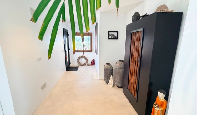 Resale - Villa -
Pinoso - Inland