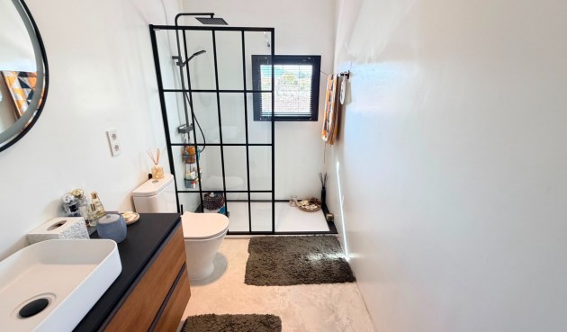 Resale - Villa -
Pinoso - Inland