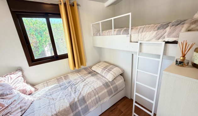 Resale - Villa -
Pinoso - Inland