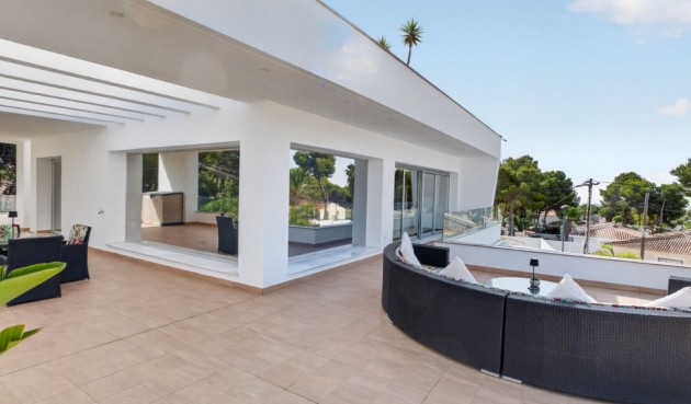 Resale - Villa -
Pinar de Campoverde - Inland