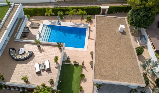 Resale - Villa -
Pinar de Campoverde - Inland