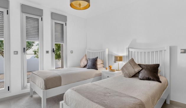 Resale - Villa -
Pinar de Campoverde - Inland