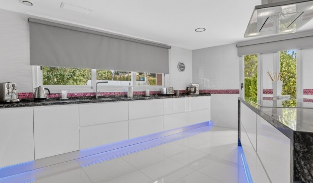 Resale - Villa -
Pinar de Campoverde - Inland