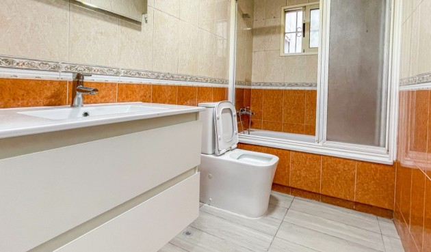 Resale - Apartment -
Torrevieja - Costa Blanca