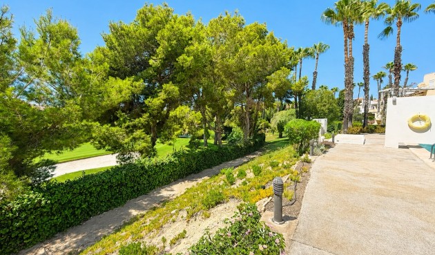 Resale - Villa -
Villamartin - Costa Blanca