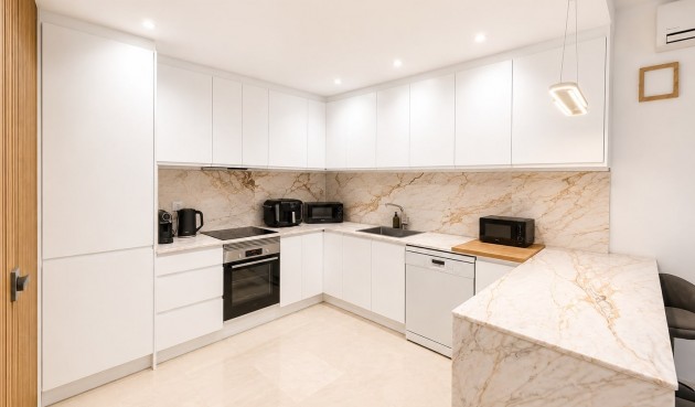 Resale - Villa -
Villamartin - Costa Blanca