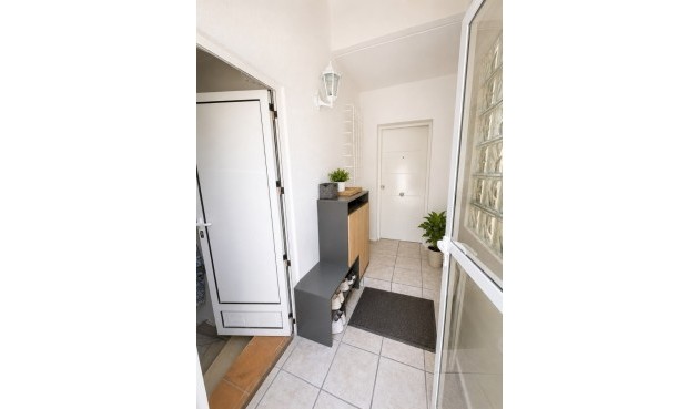 Resale - Villa -
Villamartin - Costa Blanca