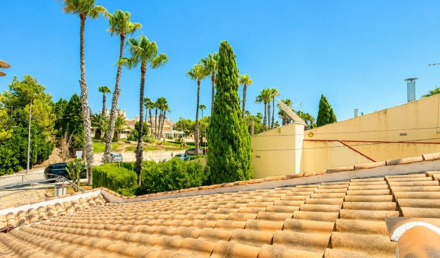 Resale - Villa -
Villamartin - Costa Blanca