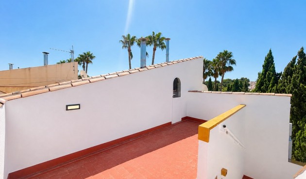 Resale - Villa -
Villamartin - Costa Blanca