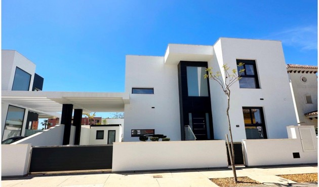 Resale - Villa -
Mar Menor Golf Resort - Inland