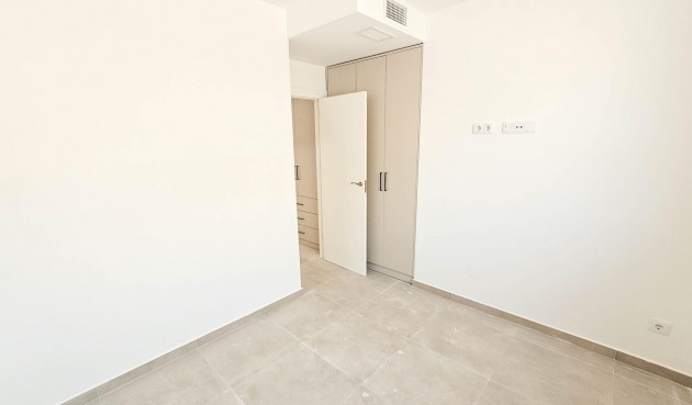 Resale - Penthouse -
Torrevieja - Paseo Maritimo