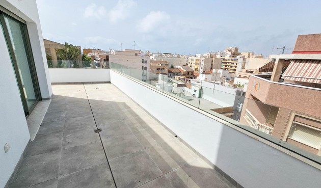Resale - Penthouse -
Torrevieja - Paseo Maritimo