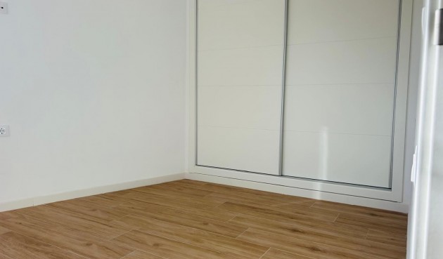 Resale - Apartment -
Pilar de la Horadada - Torre De La Horadada