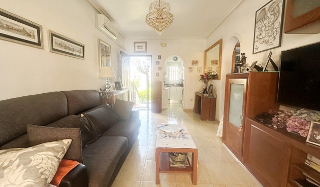 Resale - Bungalow -
Torrevieja - aguas nuevas