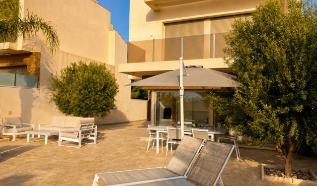 Resale - Villa -
San Miguel de Salinas - Inland
