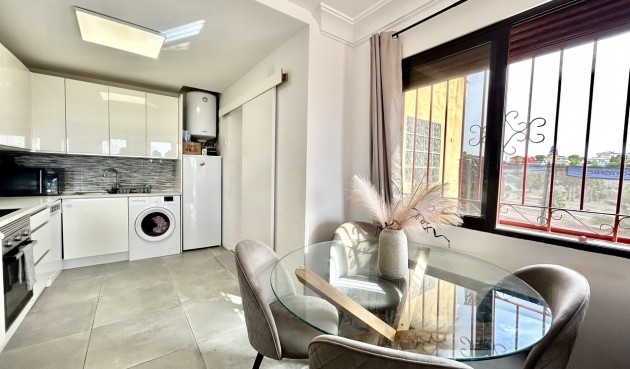 Resale - Villa -
Villamartin - Costa Blanca