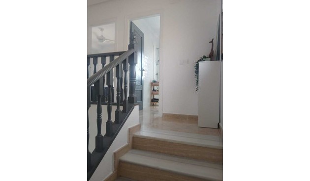 Resale - Villa -
Villamartin - Costa Blanca