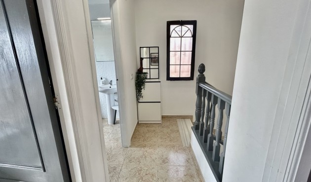 Resale - Villa -
Villamartin - Costa Blanca