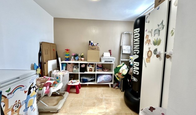 Resale - Villa -
Villamartin - Costa Blanca