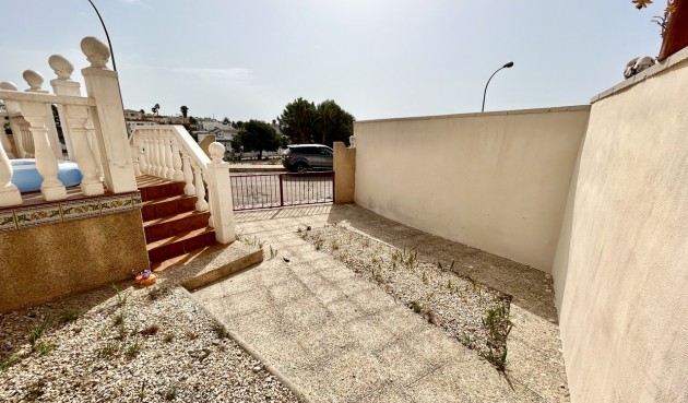Resale - Villa -
Villamartin - Costa Blanca