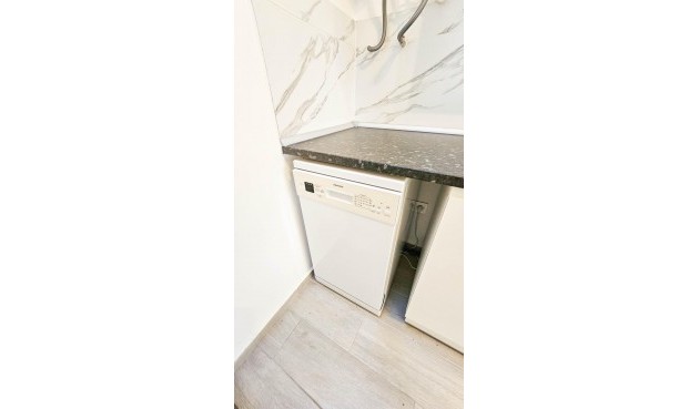 Resale - Town House -
Torrevieja - El Limonar