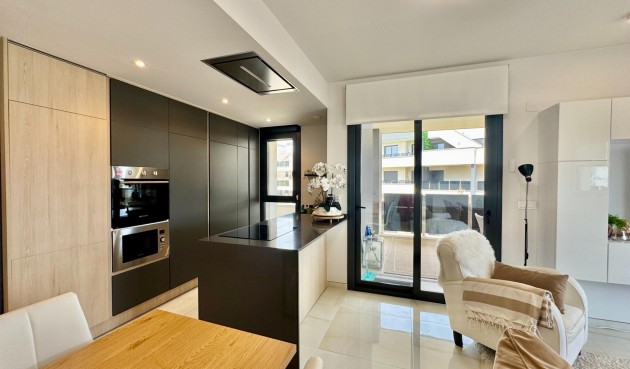 Resale - Apartment -
Orihuela Costa - Punta Prima