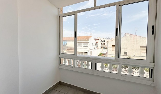 Återförsäljning - Apartment -
Torrevieja - Centro