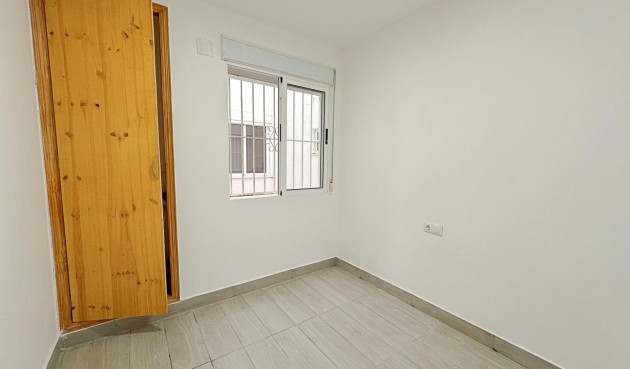 Återförsäljning - Apartment -
Torrevieja - Centro