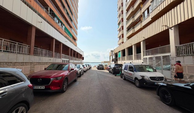 Resale - Apartment -
Torrevieja - Acequion