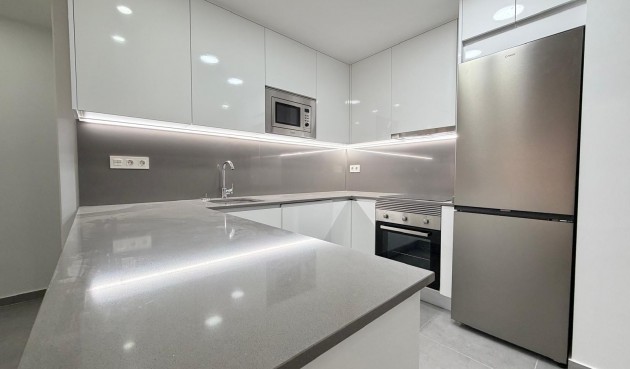 Resale - Apartment -
Torrevieja - Estacion De Autobuses