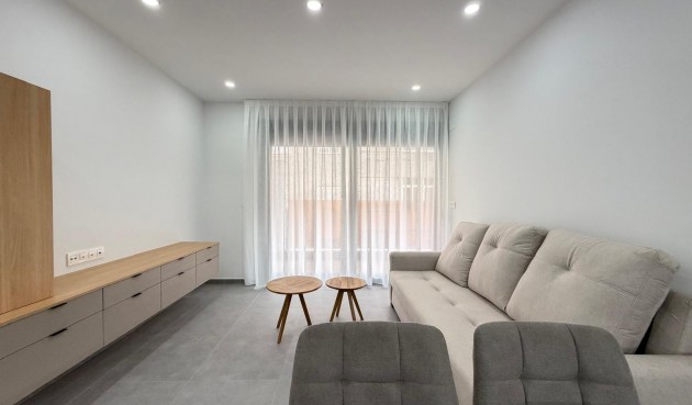 Resale - Apartment -
Torrevieja - Estacion De Autobuses