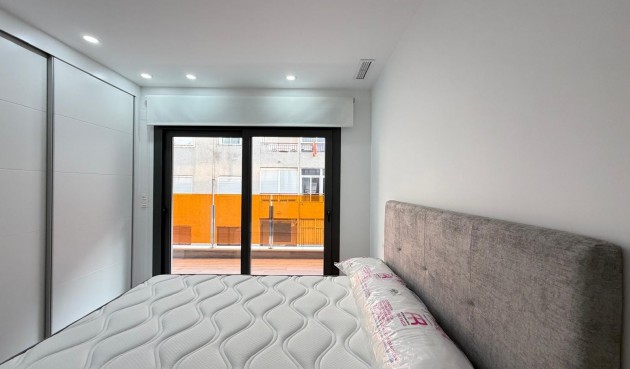 Resale - Apartment -
Torrevieja - Estacion De Autobuses