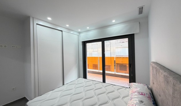 Resale - Apartment -
Torrevieja - Estacion De Autobuses