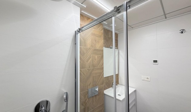 Resale - Apartment -
Torrevieja - Estacion De Autobuses