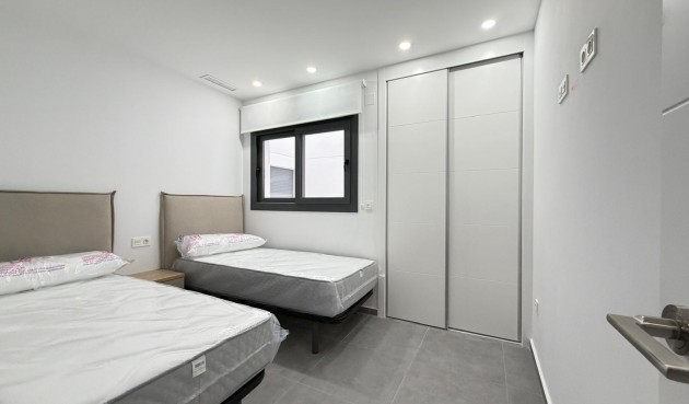 Resale - Apartment -
Torrevieja - Estacion De Autobuses
