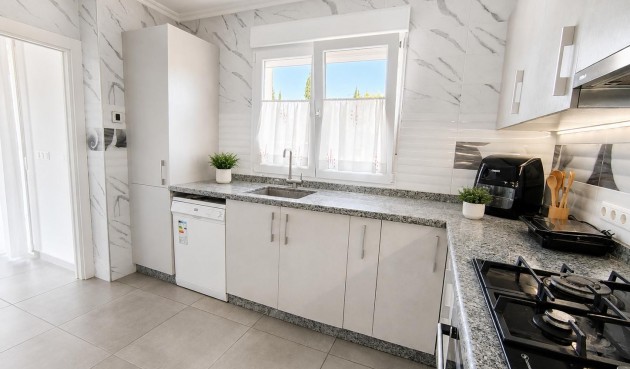 Resale - Villa -
Pinoso - Inland