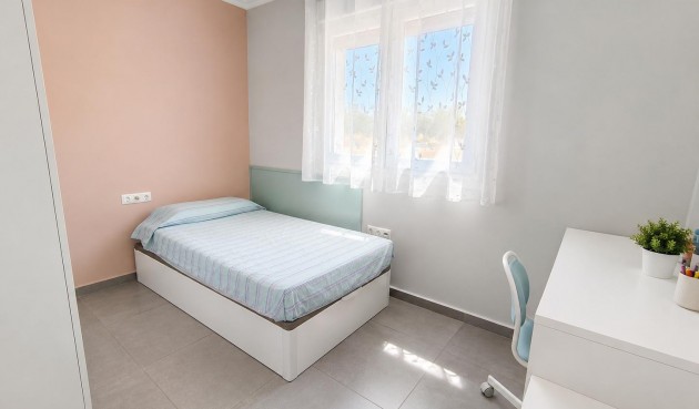 Resale - Villa -
Pinoso - Inland